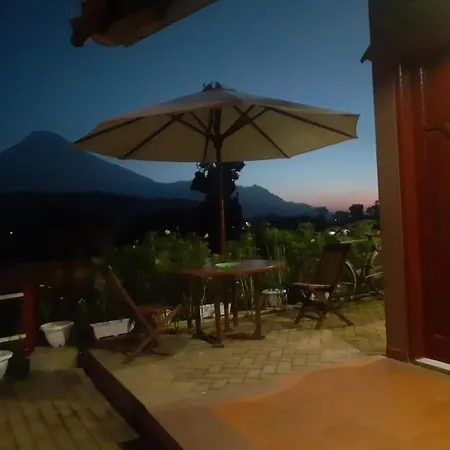 Suwon Homestay Mojokerto Exterior photo