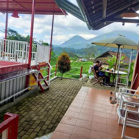 Suwon Homestay Mojokerto Exterior photo